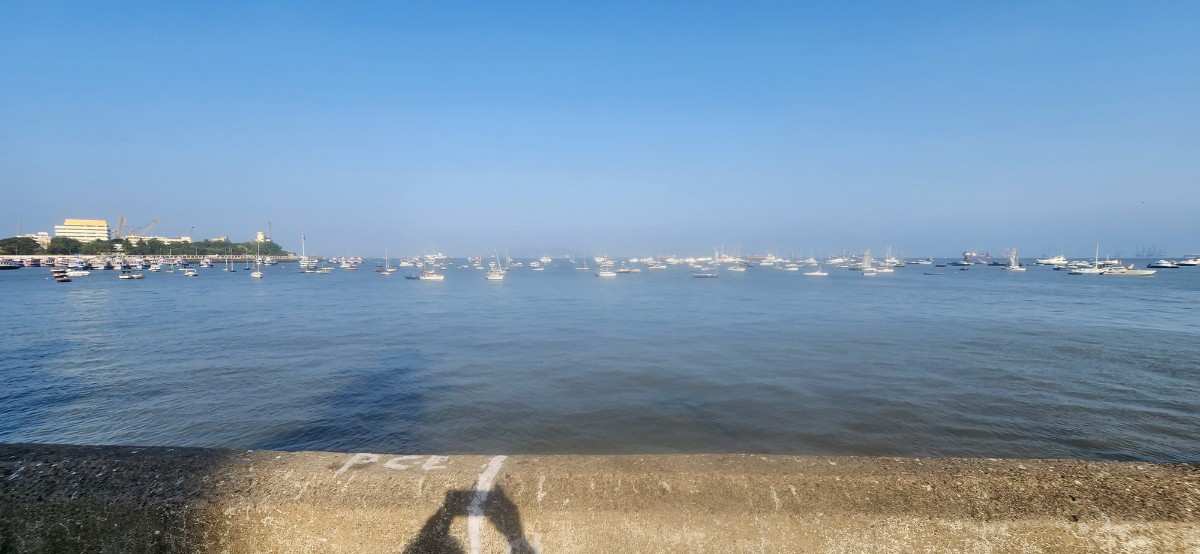 Jetty project near Gateway of India runs into rough sea; Locals flag green concerns