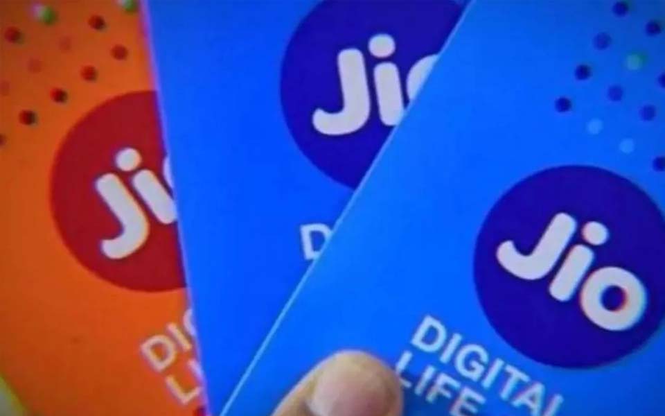 Jio joins tariff hike bandwagon, rates raised up to 40%