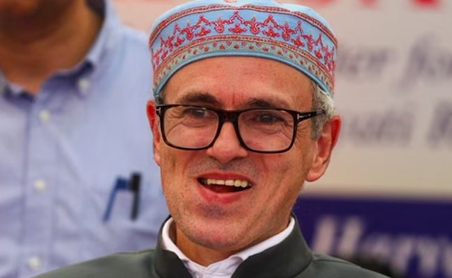 Niqab incident: Nitish Kumar perhaps revealing his true colours, says J-K CM