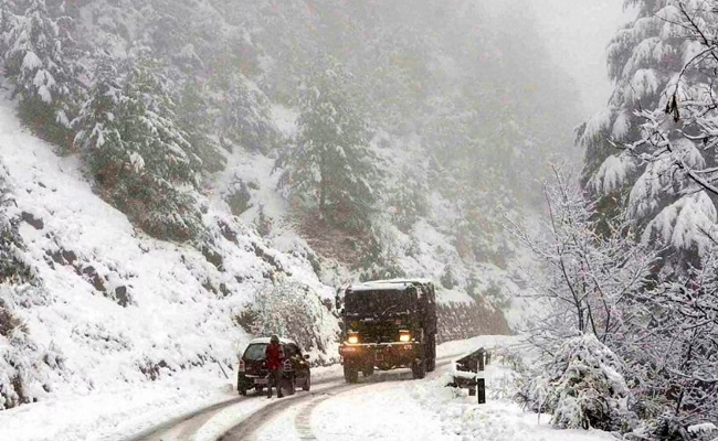 Kashmir minimum temperature rises, snowfall in higher reaches drops day temperature