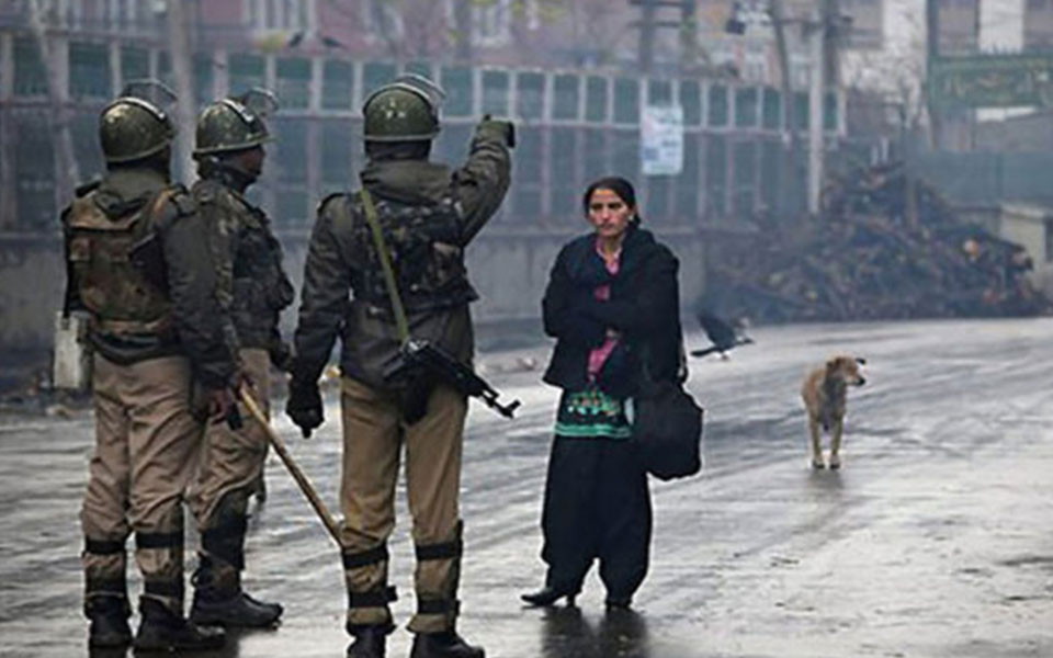 Restrictions in Srinagar to prevent Eidgah march