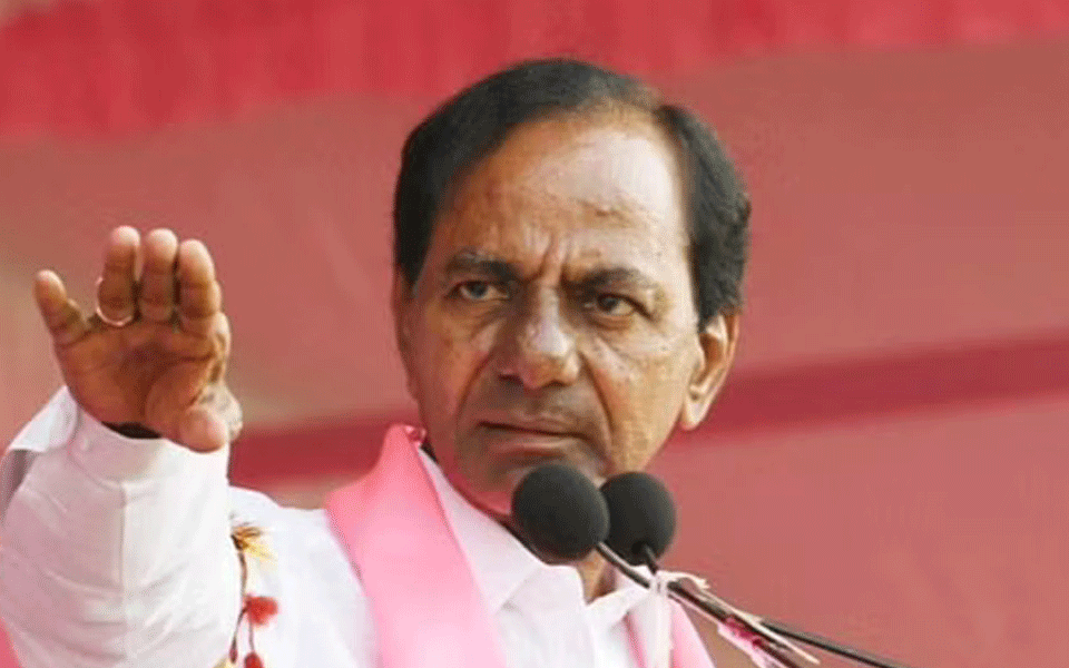 Except dialogues and wearing turban, PM Modi delivered nothing in I-Day speech: KCR