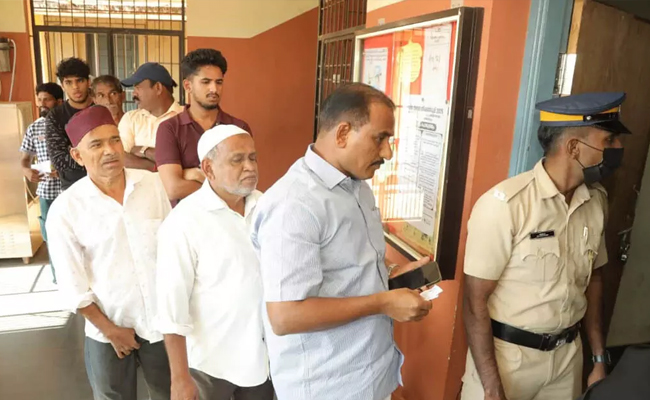 Second phase Kerala local body polls see turnout of over 60 pc till 3 pm