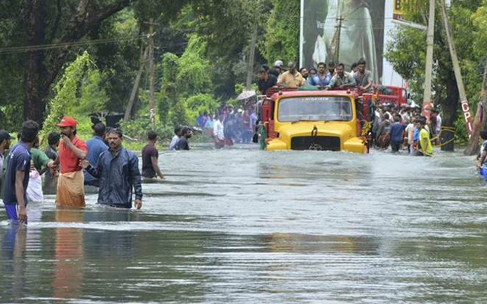 164 dead in Kerala floods, massive rescue underway