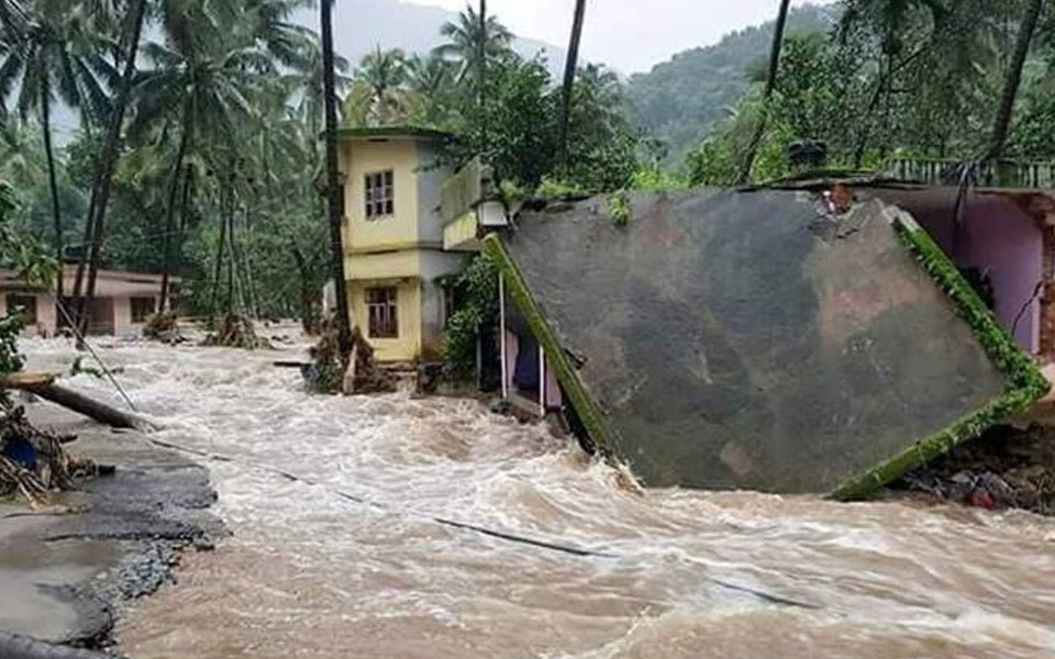 Kerala flood toll touches 79, rains continue