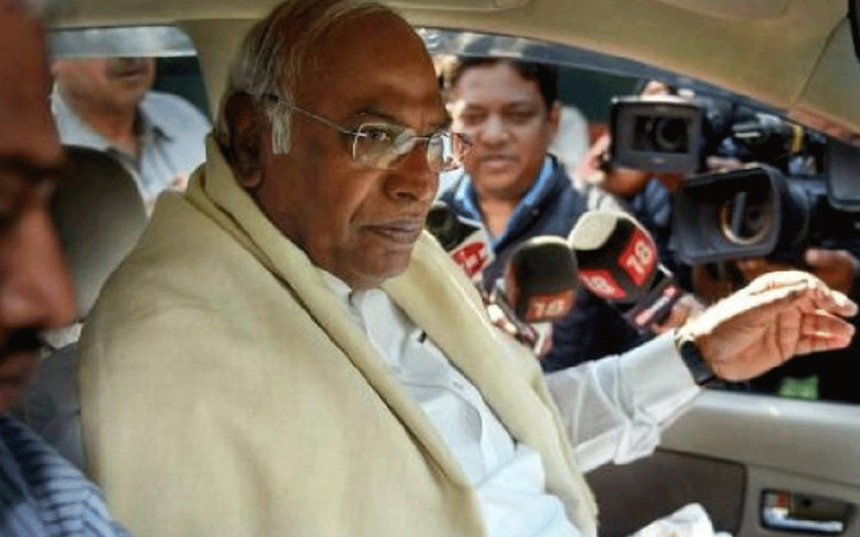 PM Modi "destroyed" India's economy by demonetisation: Mallikarjun Kharge