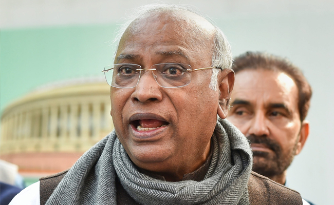 Modi govt's 'calibrated erosion' of EC's integrity: Kharge on election rule