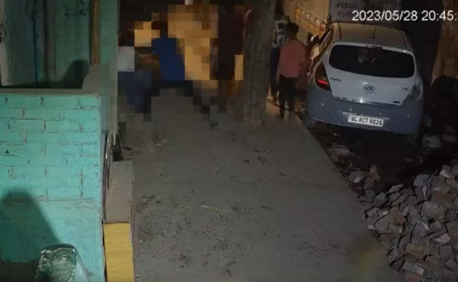 Delhi teen stabbed, bludgeoned to death by boyfriend; accused arrested