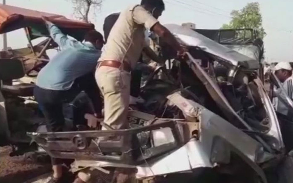 15 of the same family die in MP road accident