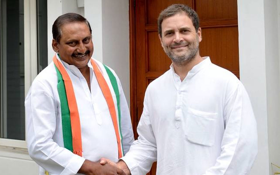 Ex-Andhra CM N.Kiran Kumar Reddy rejoins Congress