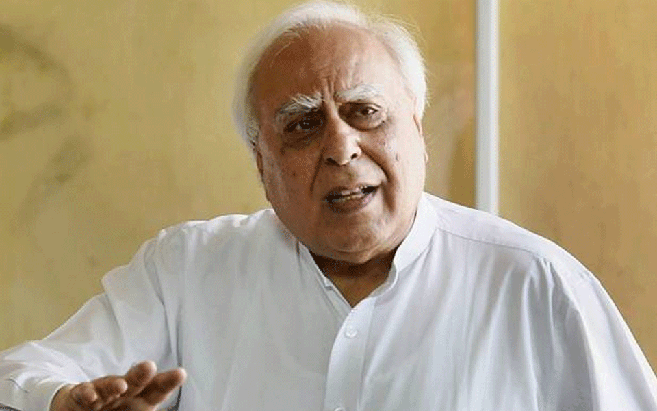 'Kamdar' Modi destroyed India's economy: Kapil Sibal