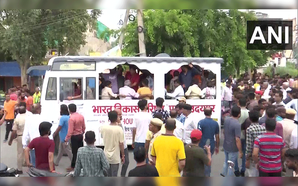 Udaipur tailor cremated, funeral procession amid tight security