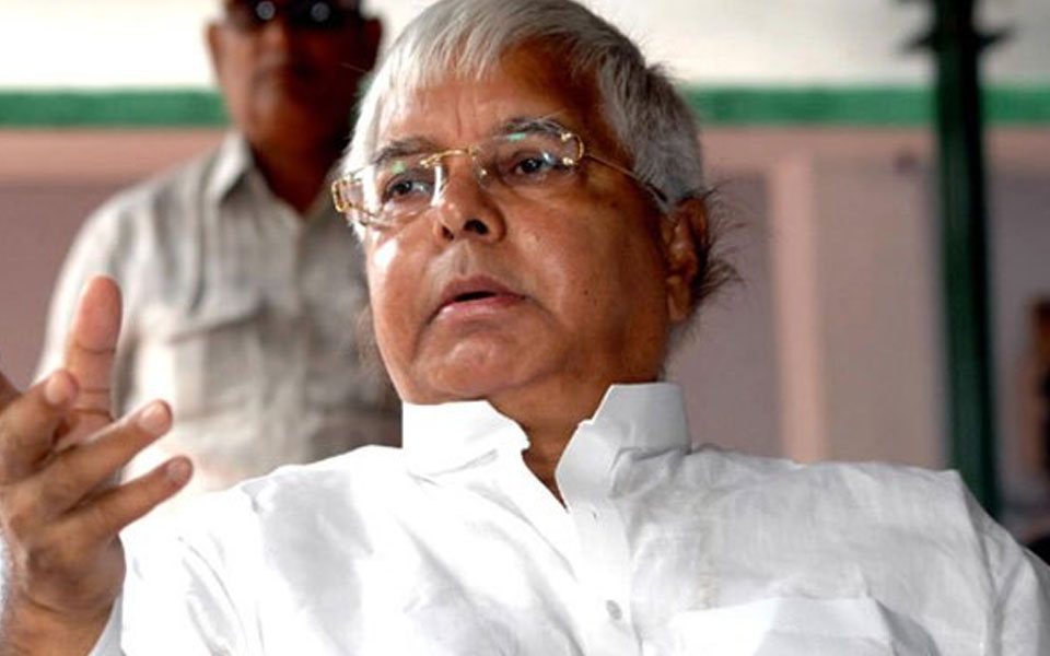 Court summons to Lalu Prasad, Rabri, Tejashwi in IRCTC case