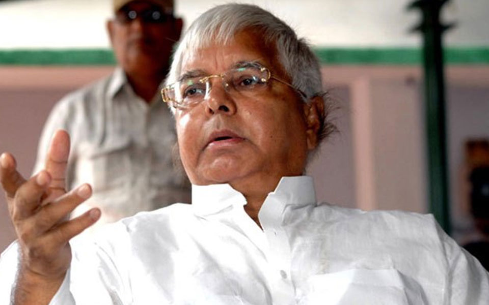 Lalu Prasad surrenders in Ranchi CBI court 