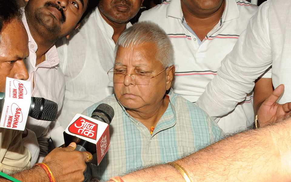 Lalu walks out of jail on provisional bail