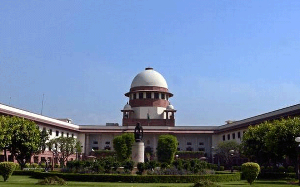 SC summons officials of Delhi civic bodies on sealing issue