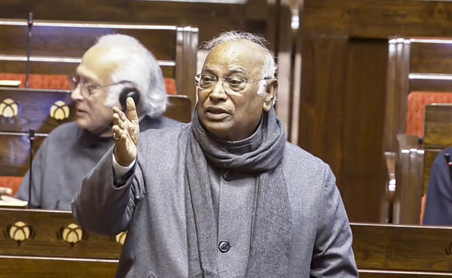 PM Modi doesn't have courage to answer questions posed to him: Kharge
