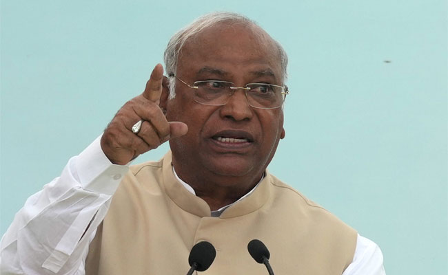 Trade deal with US will hurt Indian farmers; govt wants to destroy agri sector: Kharge
