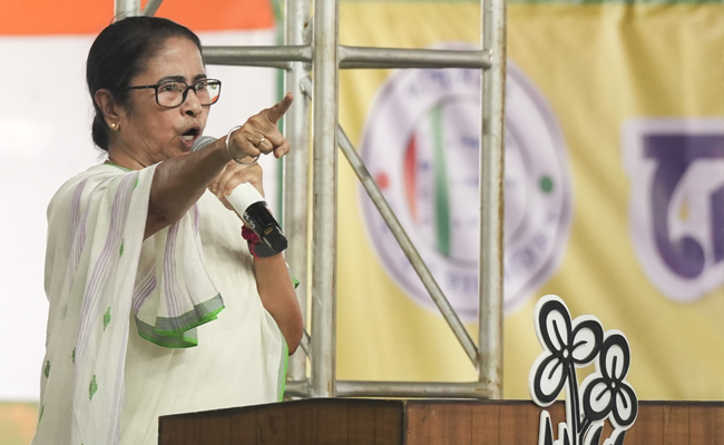 Mamata debunks allegations of 'threat' to agitating doctors