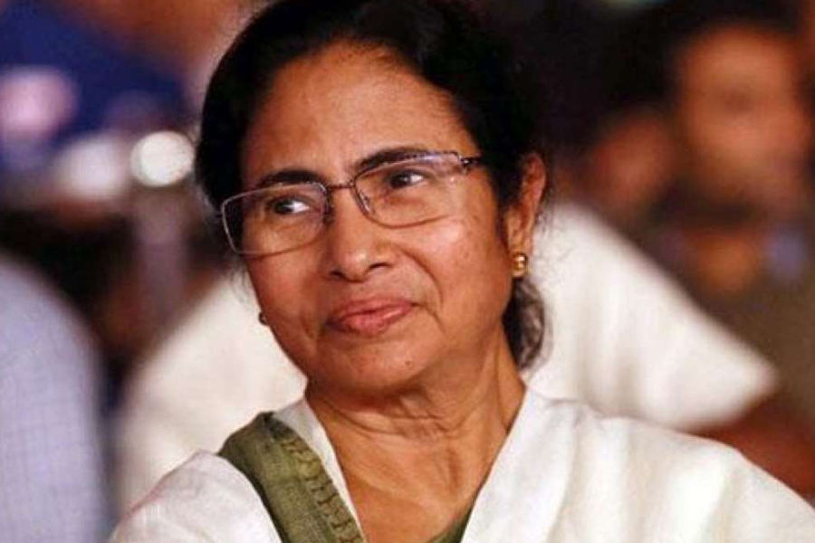 Bengal's Durga Puja committees to get Rs 10,000 each: Mamata Banerjee