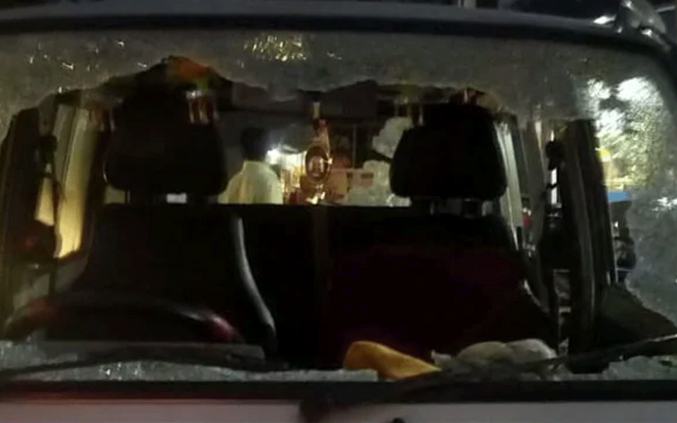Manik Sarkar's Convoy Attacked, Pinarayi Vijayan Condemns It