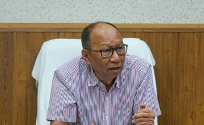 In a first, Meitei MLA visits Kuki relief camp in Manipur