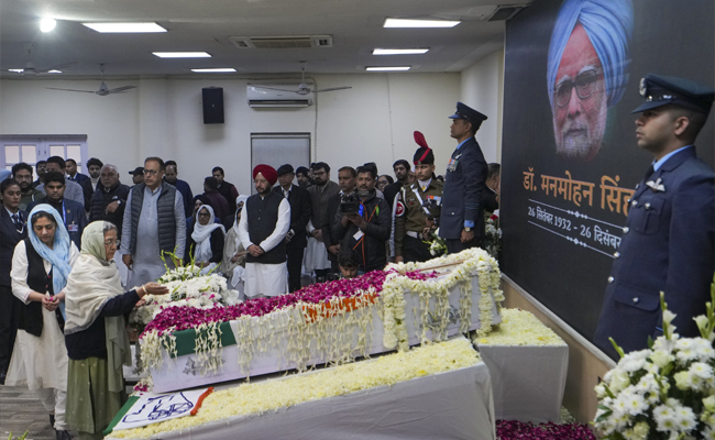 Manmohan Singh's final journey begins from AICC headquarters