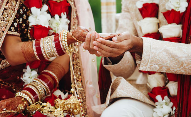 UP: Fake IAS officer marries woman, flees with Rs 15 lakh dowry