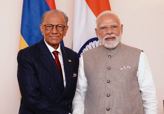 India announces USD 680 million special economic package for Mauritius; two sides ink 7 pacts