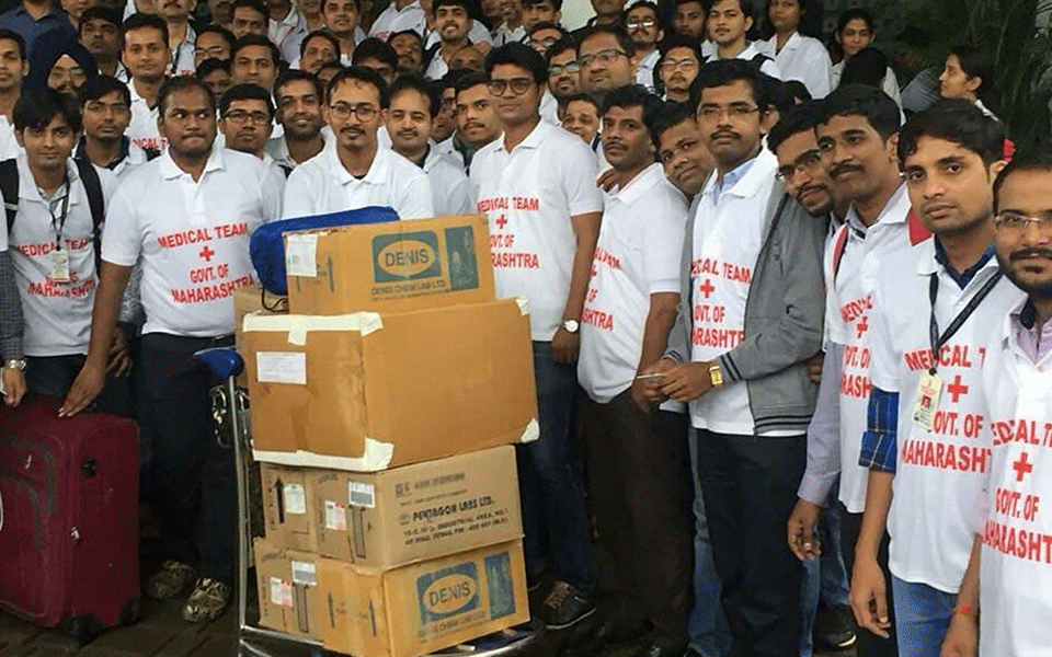 Maharashtra sends medical team to Kerala, hawkers too donate