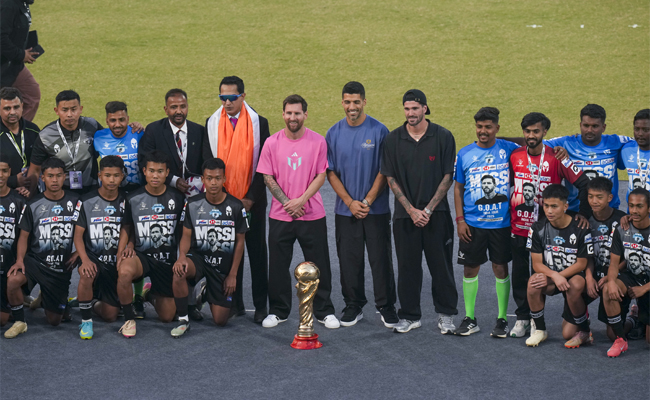 Football fans in frenzy as Messi winds up G.O.A.T. India Tour with Delhi leg