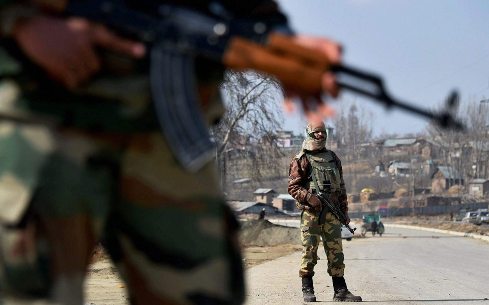 Militants abduct trainee cop in Kulgam