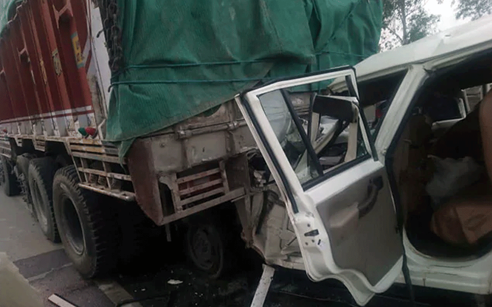 14 people, including 6 children, dead as car collides with truck in UP's Pratapgarh district