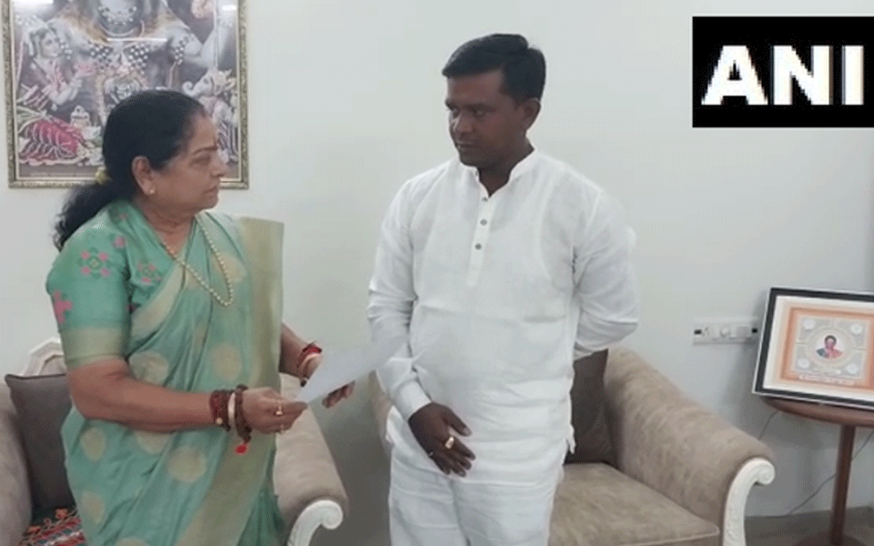 Gujarat Congress Mla Resigns Ahead Of State Polls Third To Quit In Two Days