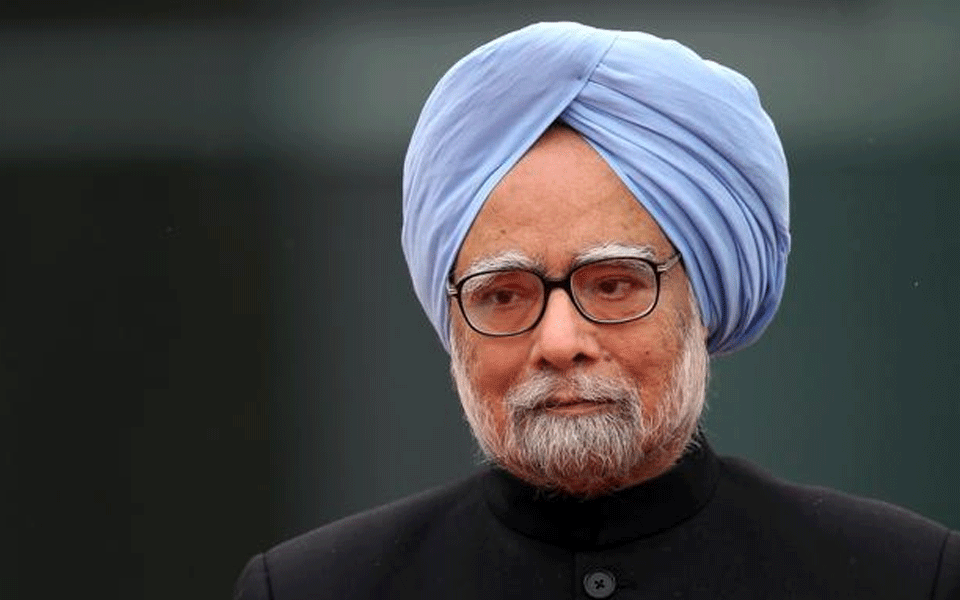 Country lost a versatile genius: Manmohan on Karunanidhi's death