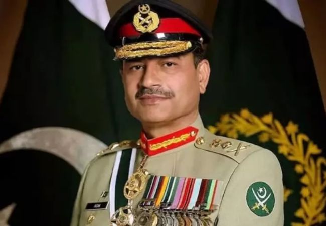 Pakistan Army chief warns India of 'decisive response' to any provocation