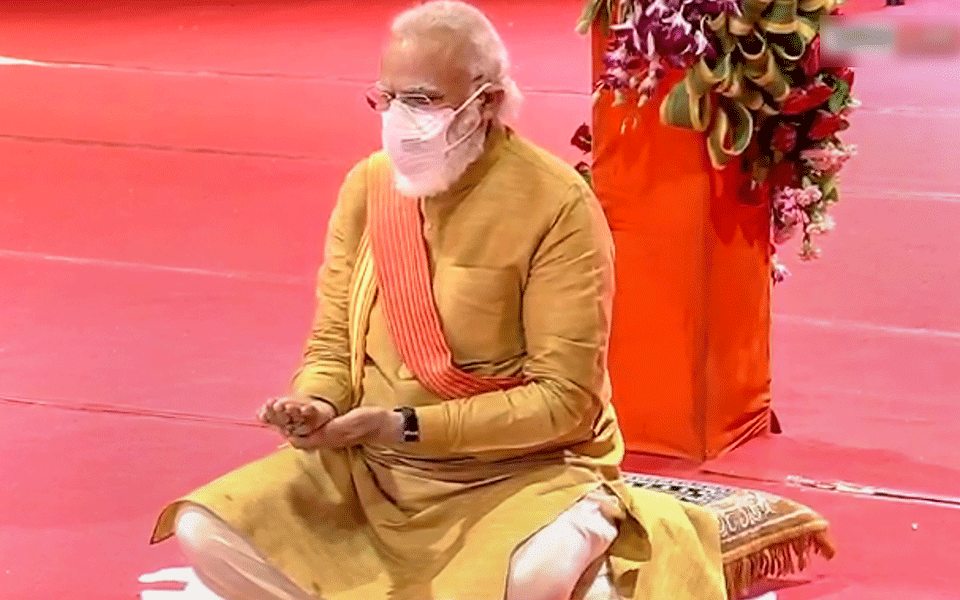 PM Modi performs ‘bhoomi pujan' for Ram temple in Ayodhya