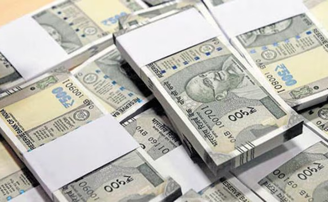 Rs 75 lakh cash, three buildings, four plots detected from revenue officer's possession in Odisha