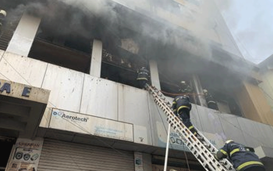 Major fire in Mumbai building; 1 dead, 6 suffer from suffocation, injuries