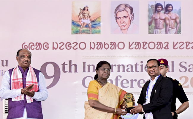 Protocol lapses at Prez event: Govt seeks response from West Bengal government