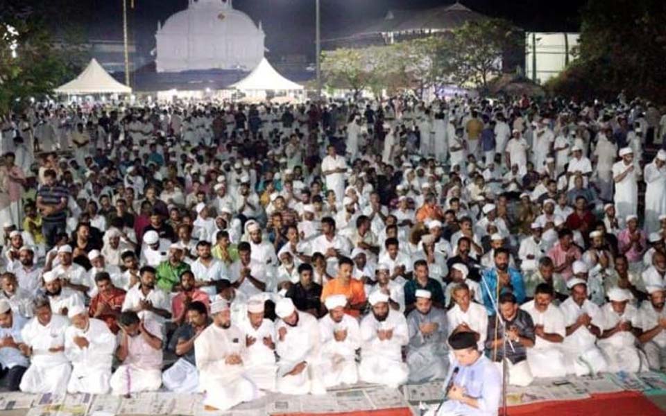 A church in Kerala opens its gates for Muslims to offer Namaz during anti-CAA protest