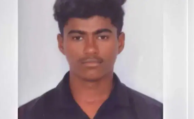 Telangana teen dies by suicide after losing Rs 1 lakh in online betting