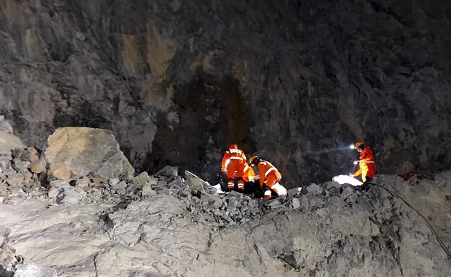 Odisha: Several people feared dead in rock collapse in stone quarry