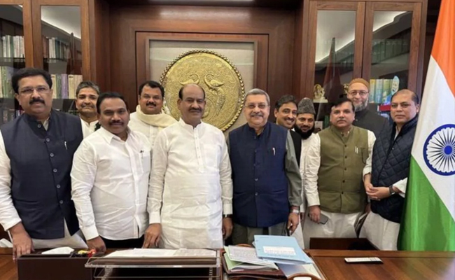 Opposition MPs urge Lok Sabha speaker to extend Waqf JPC tenure