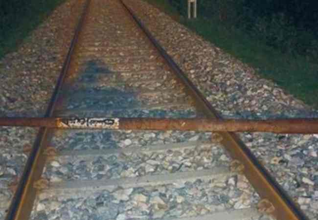 Jan Shatabdi loco pilot spots iron pole on tracks near Rudrapur, averts accident: Railways