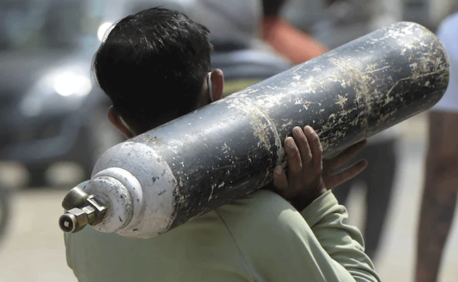 Oxygen cylinder blast outside private hospital in UP: Two dead