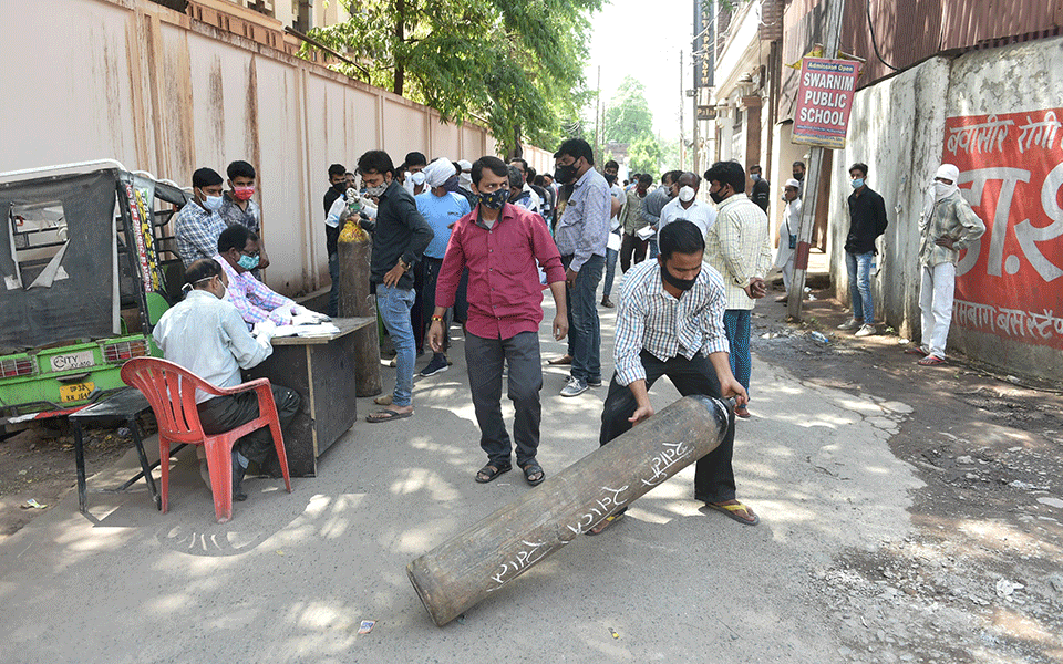 Supply 700 MT oxygen to Delhi daily, don't make us to go firm, Supreme Court tells Centre