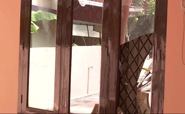 Unidentified persons smash window pane of Union Minister V Muraleedharan's house in Kerala