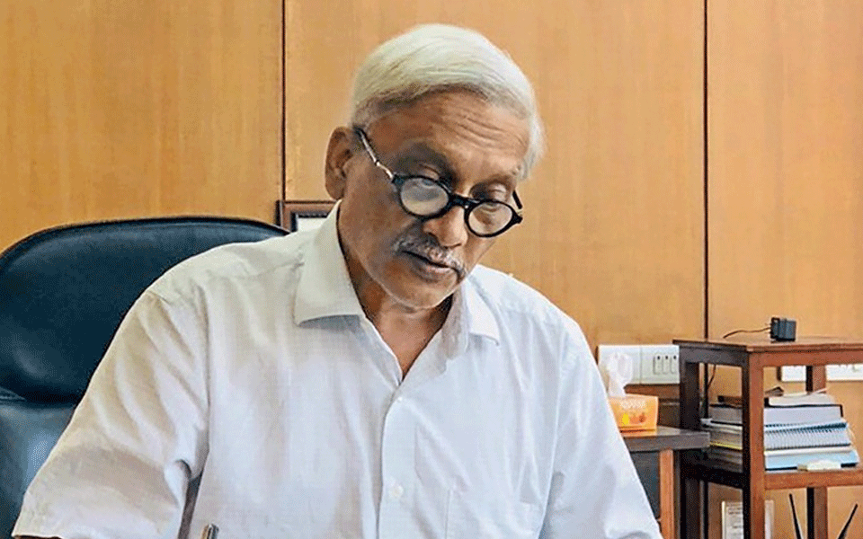 Parrikar admitted to private clinic, skips Ganesh Chaturthi celebration