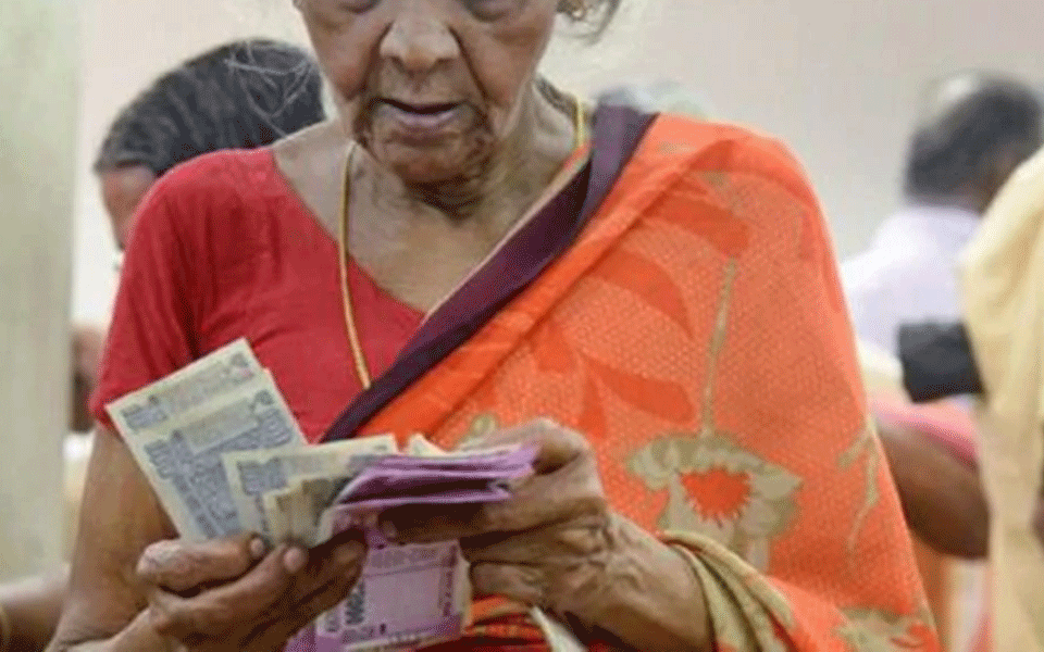 Finance Ministry freezes increment on DA, DR for central govt employees, pensioners